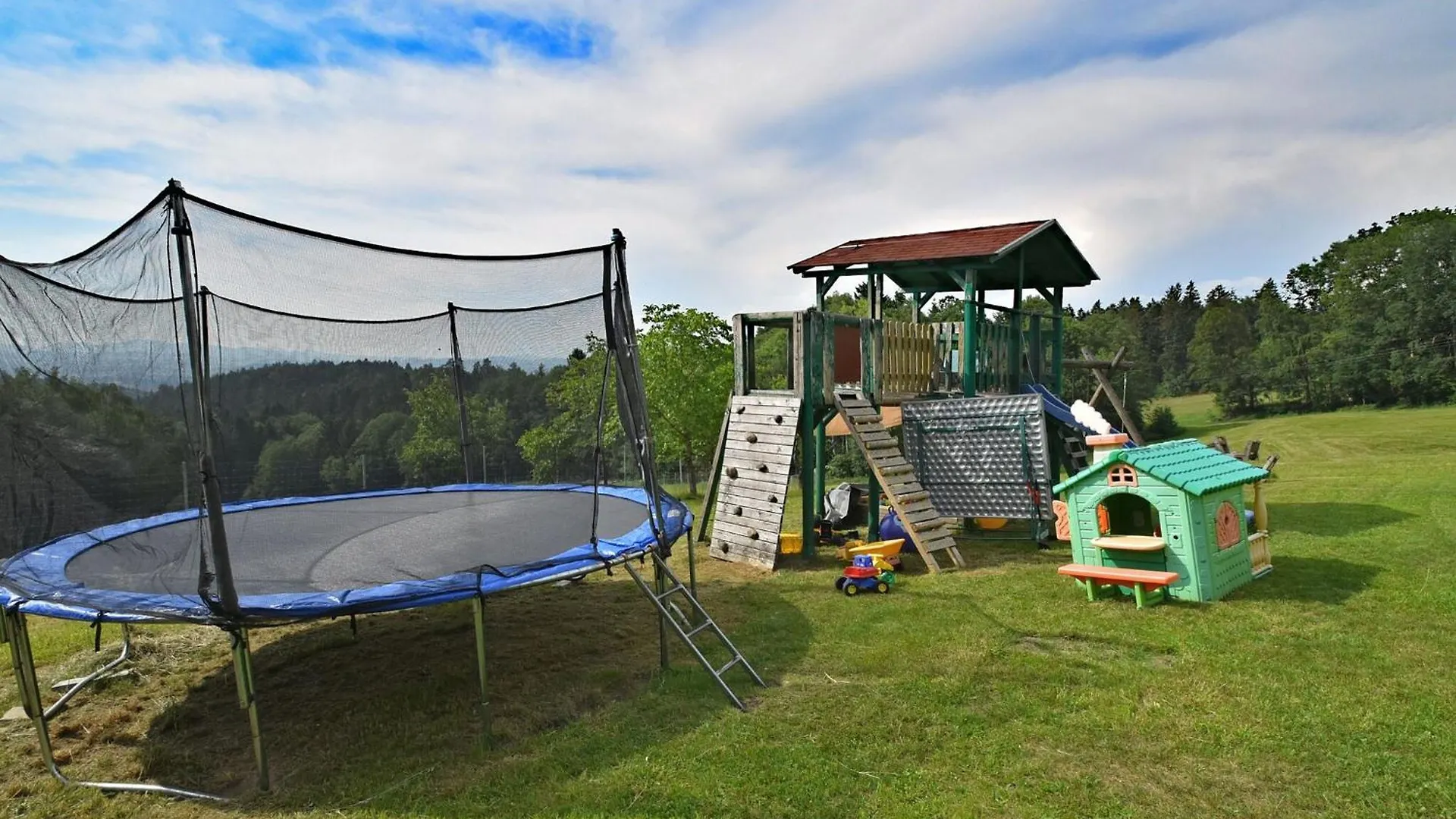Holiday Home With Panoramic View Waldkirchen